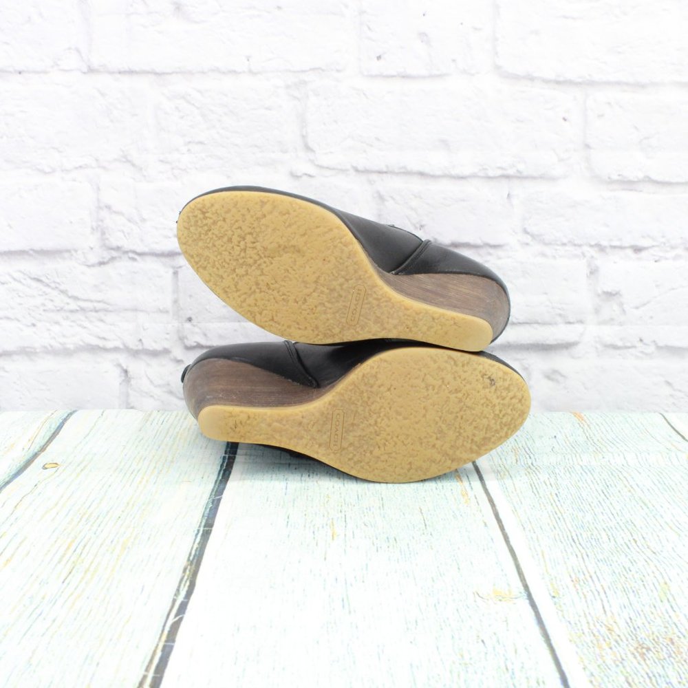 *Coach Black Leather Slip On Almond Toe Wedge Casual Chelsea Booties Size - Picture 9 of 9